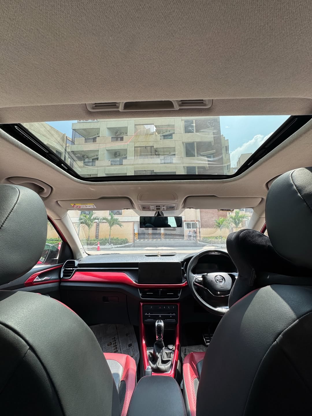 
								Skoda Kushaq Monte Carlo Edition full									