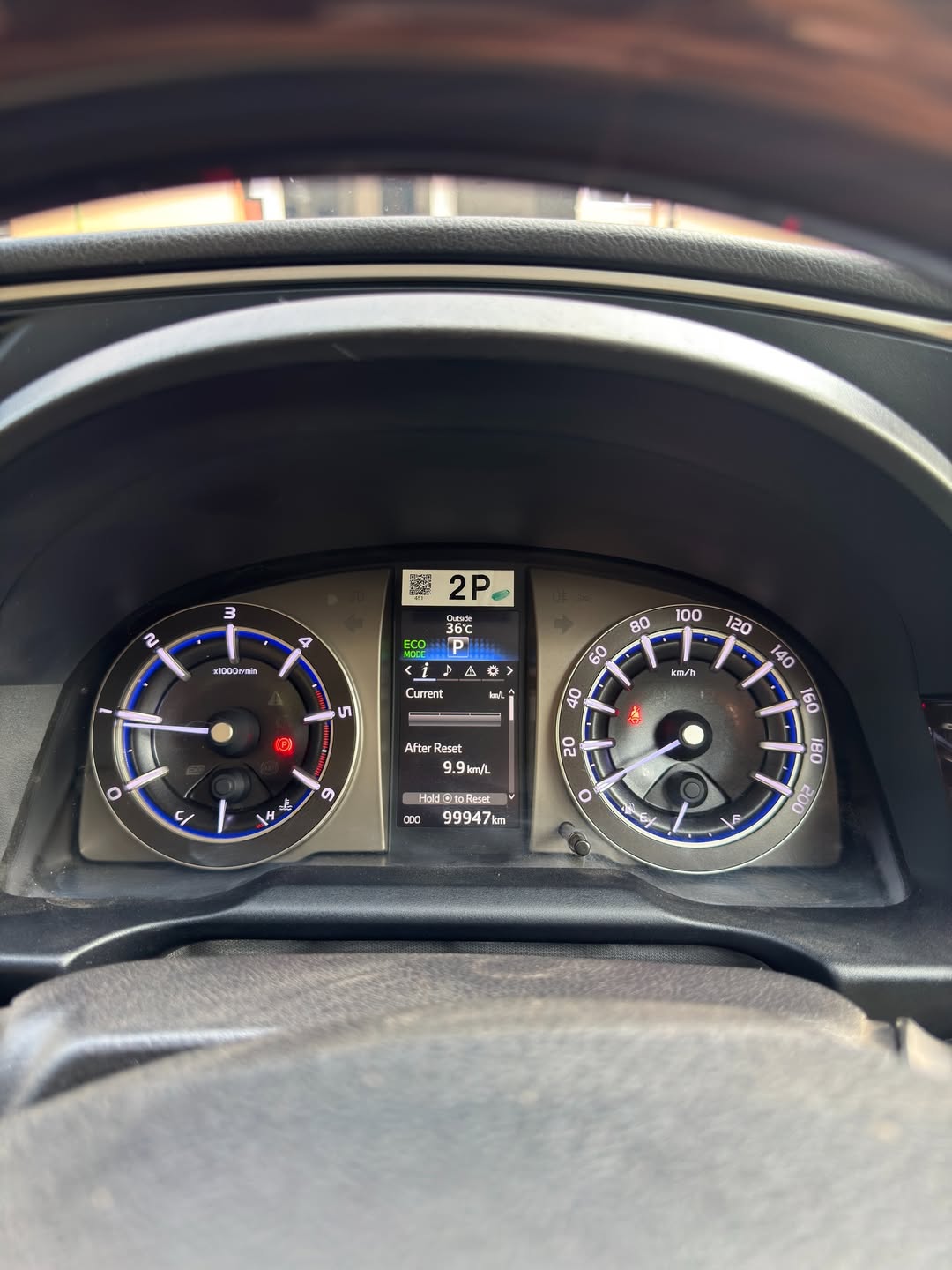 
								Toyota Innova Crysta full									